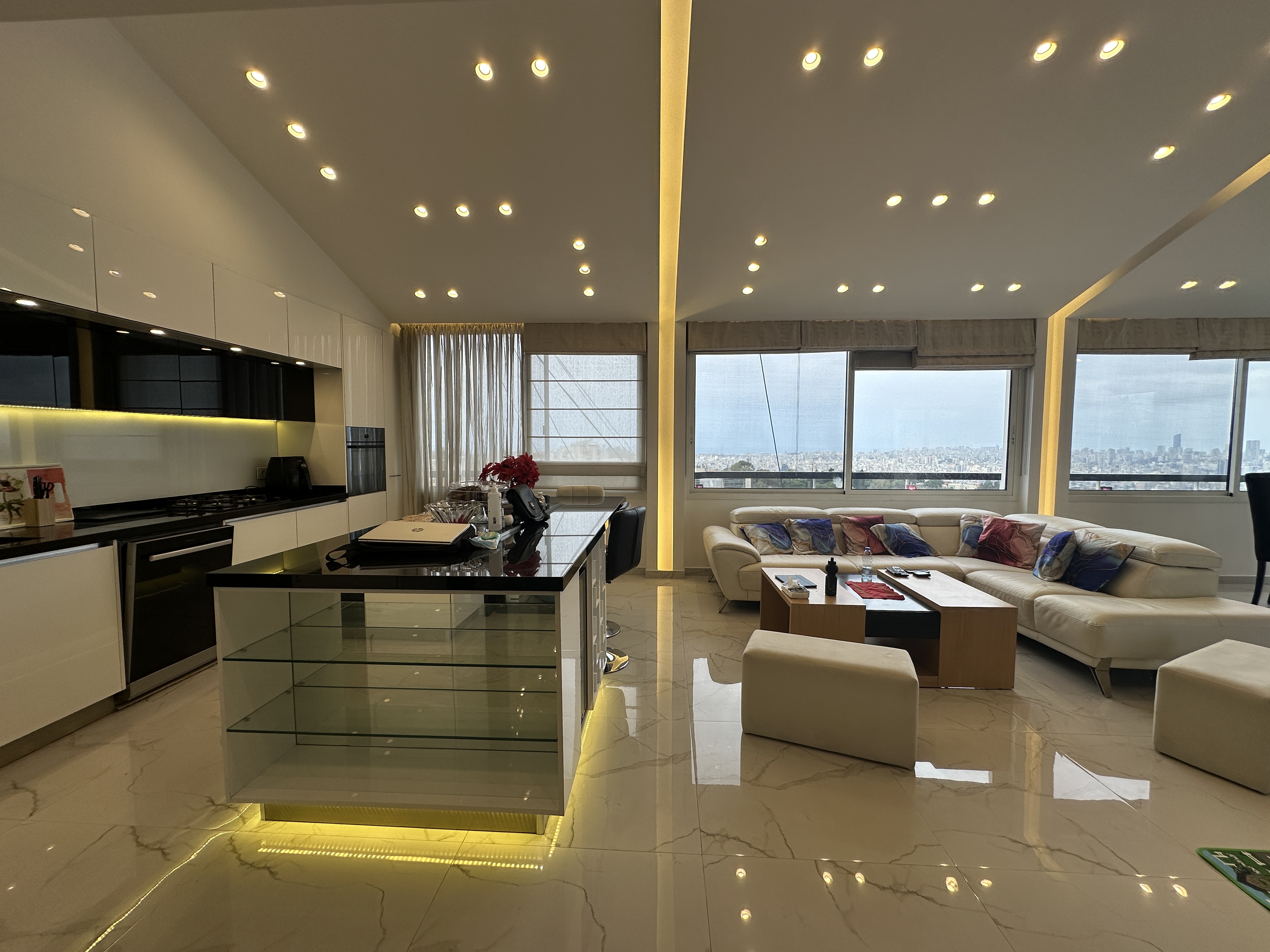 SmoothMove - Luxury Residential Properties for Sale and Rent