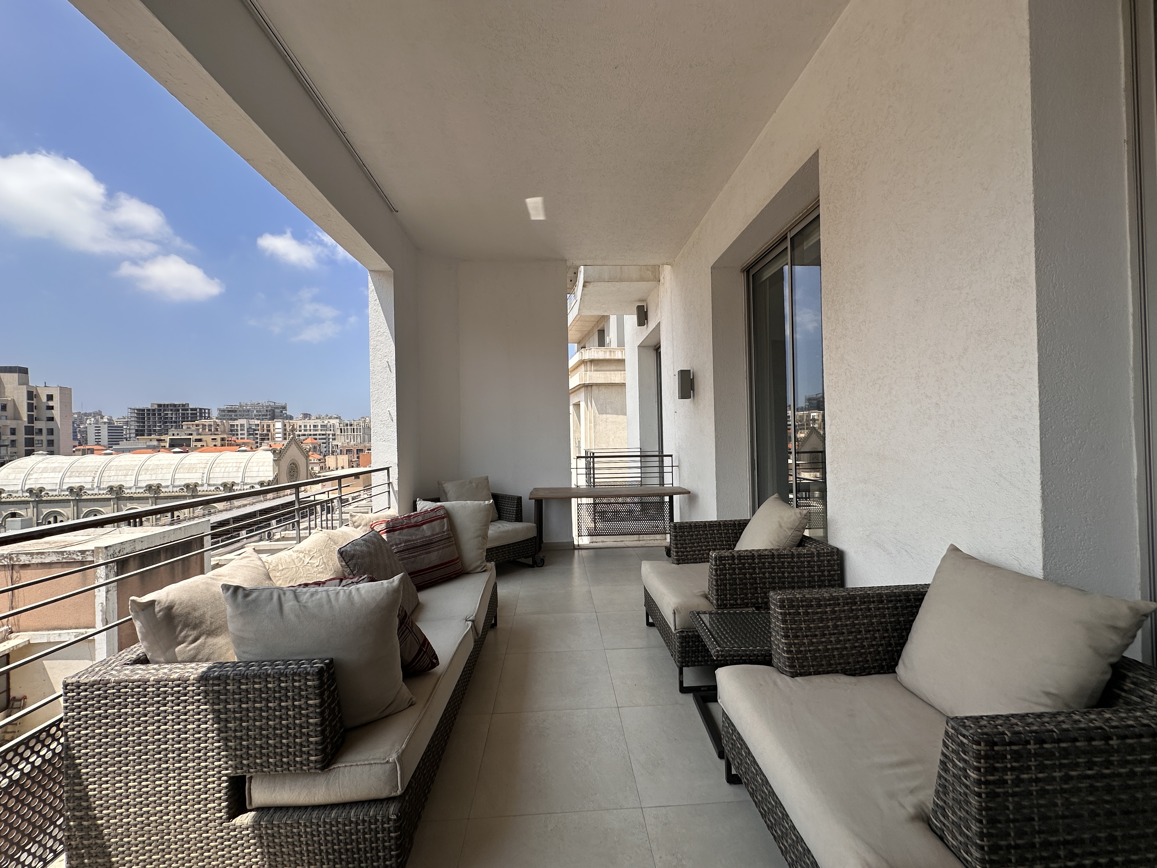 SmoothMove - Luxury Residential Properties for Sale and Rent