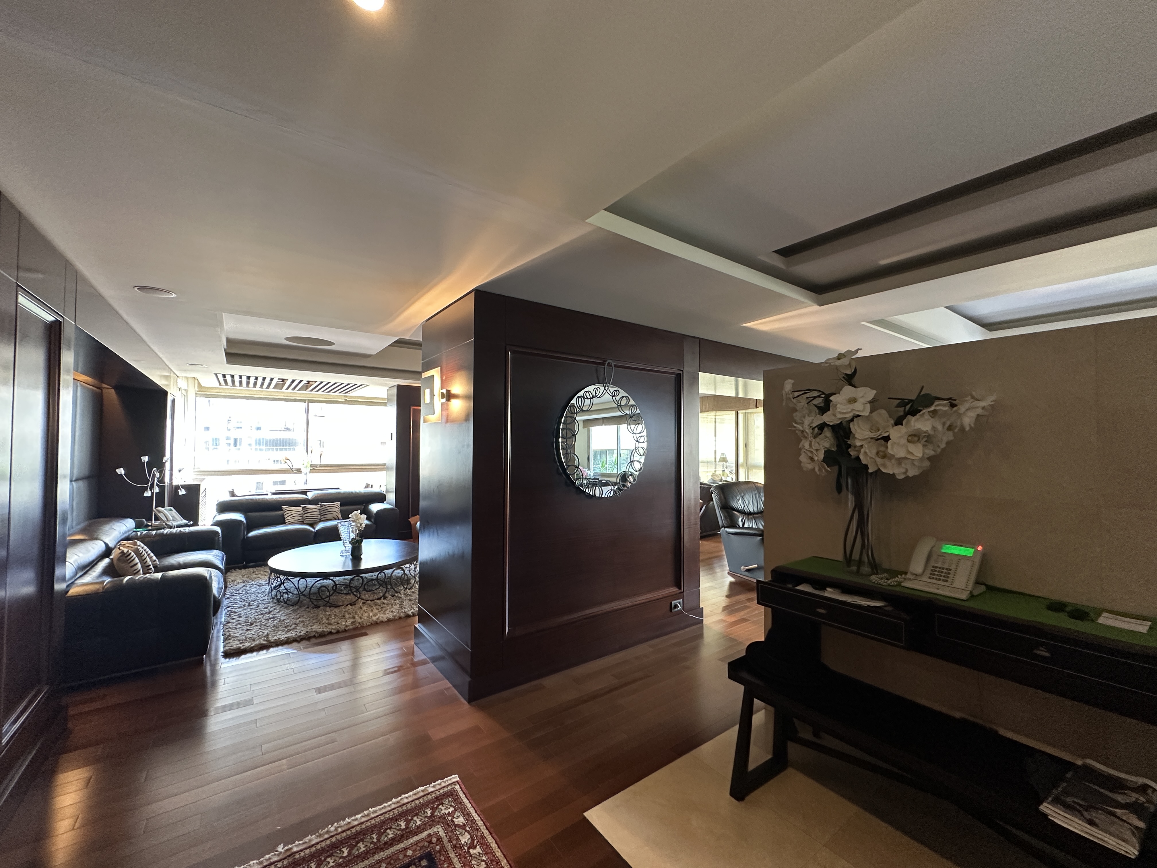 Home in Metric Way